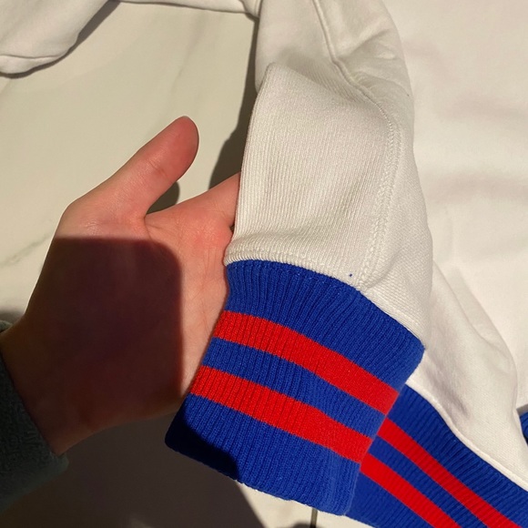 Champion Crewneck - Picture 3 of 3